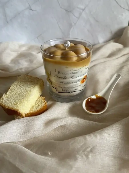 Bougie Brioche Gourmande et son coulis